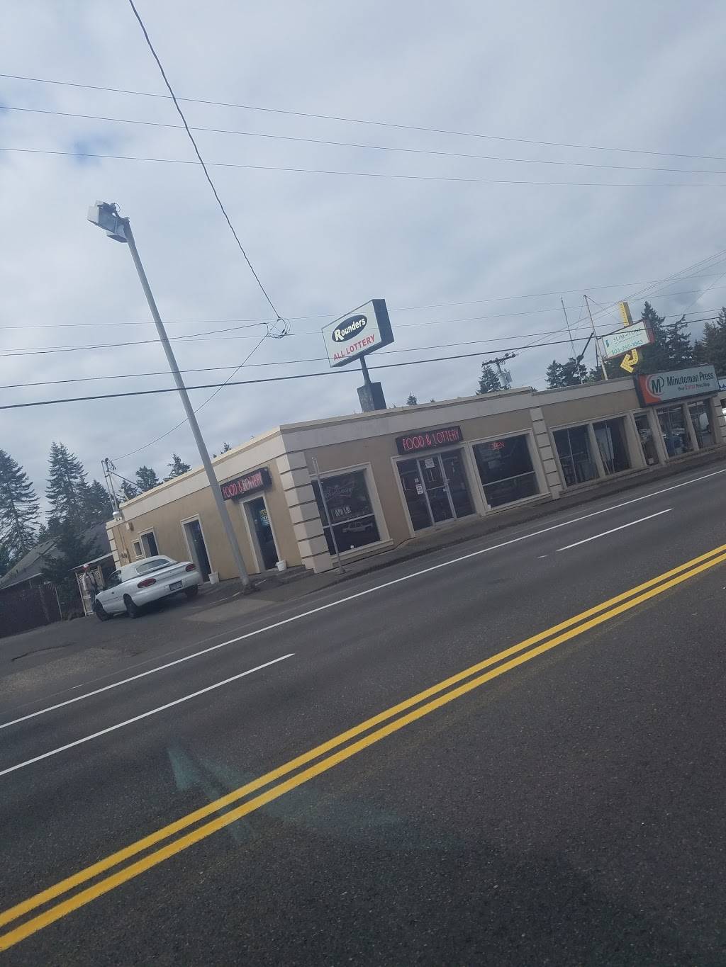 Rounders Bar and Lotto | restaurant | 11416 NE Halsey St, Portland, OR 97220, USA | 5032574510 OR +1 503-257-4510