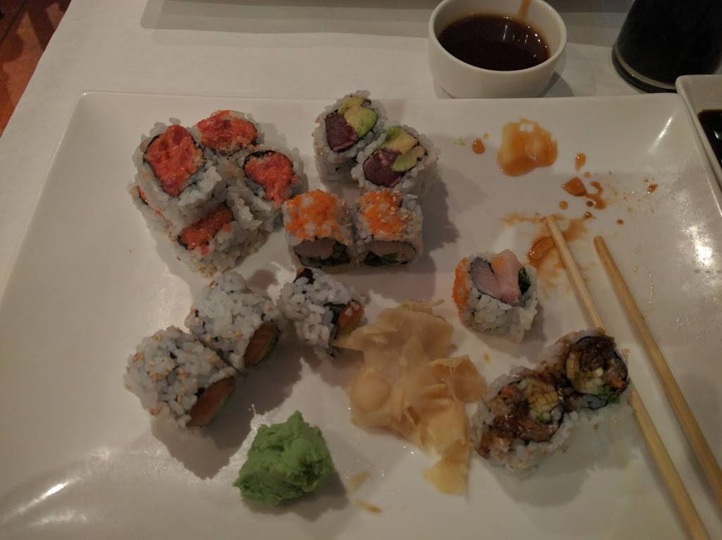 Azuki Sushi | restaurant | 29 Irving Pl, New York, NY 10003, USA | 2122283611 OR +1 212-228-3611