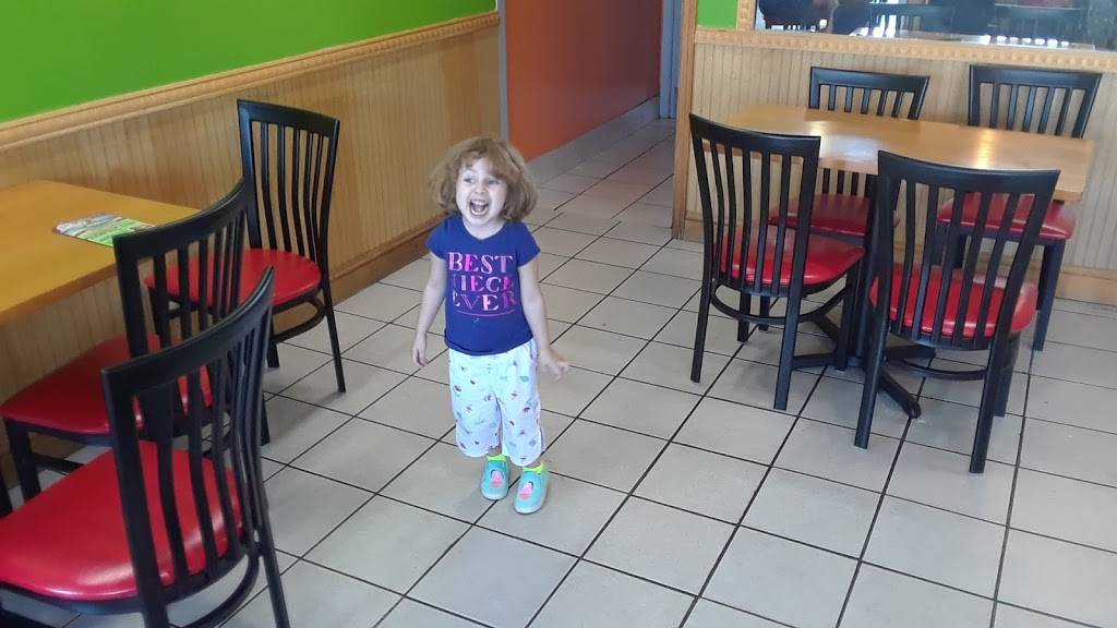 Island Quizine | restaurant | 6526 Reisterstown Rd, Pikesville, MD 21215, USA | 4104157003 OR +1 410-415-7003