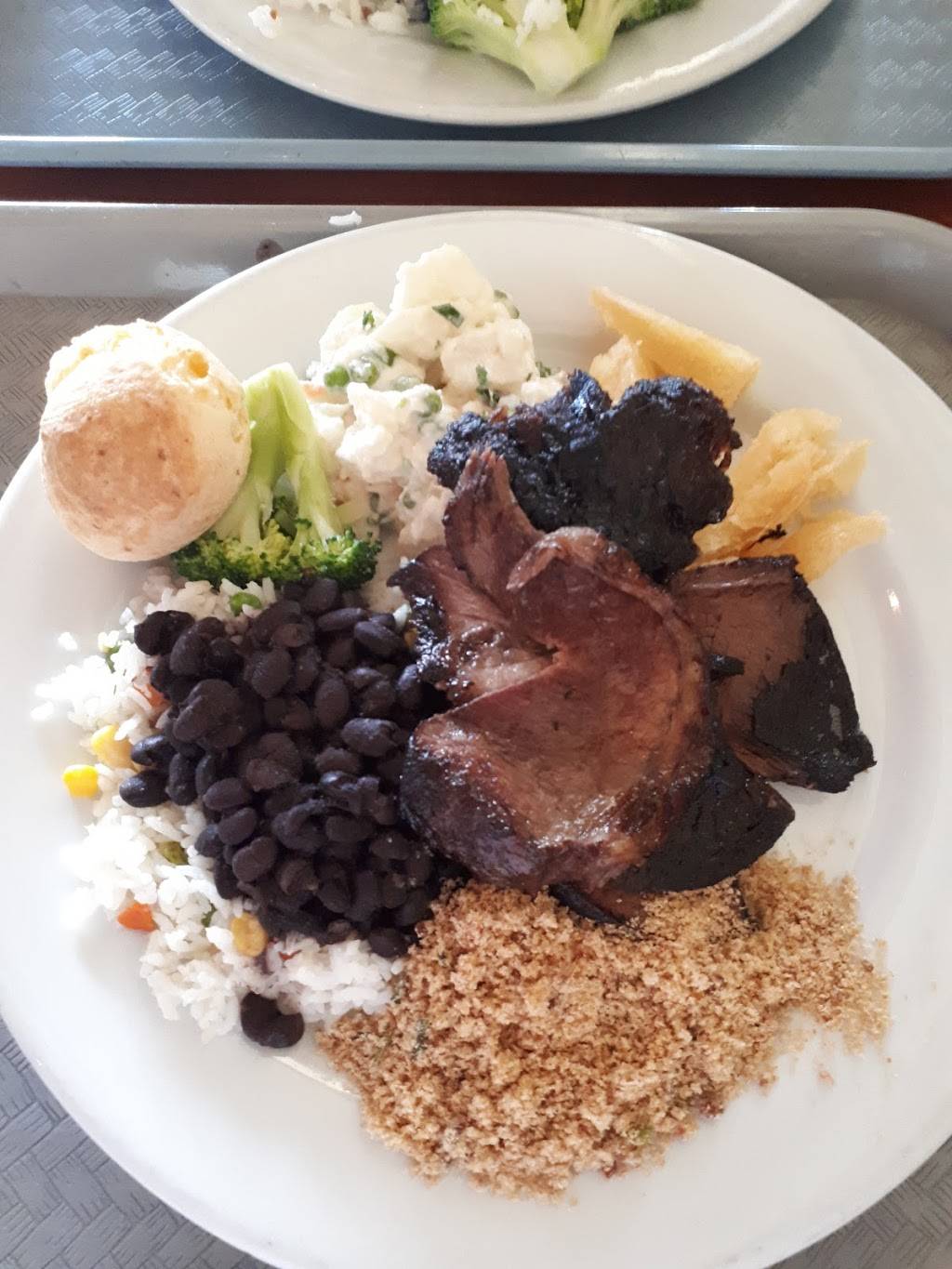 Culver Center | shopping mall | 3851 Overland Ave, Culver City, CA 90232, USA | 2135532200 OR +1 213-553-2200