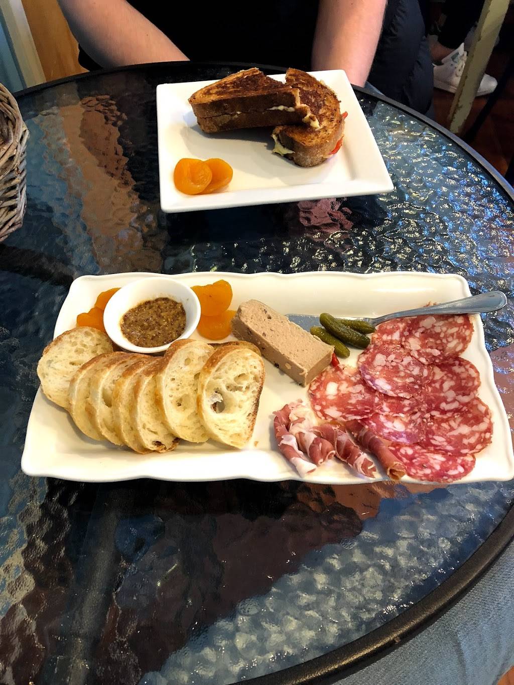 Madison Cheese Shop & Cafe | cafe | 119 Samson Rock Dr, Madison, CT 06443, USA | 2032455168 OR +1 203-245-5168