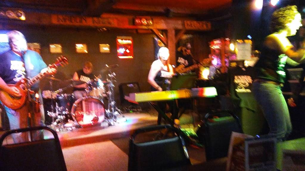 Wagon Wheel Restaurant | restaurant | 7201 Niagara Falls Blvd, Niagara Falls, NY 14304, USA | 7162839861 OR +1 716-283-9861