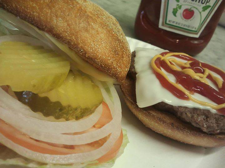 Arroyos Deli Pizza | restaurant | 236 Greenwich Street, Reading, PA 19601, USA | 6109276399 OR +1 610-927-6399