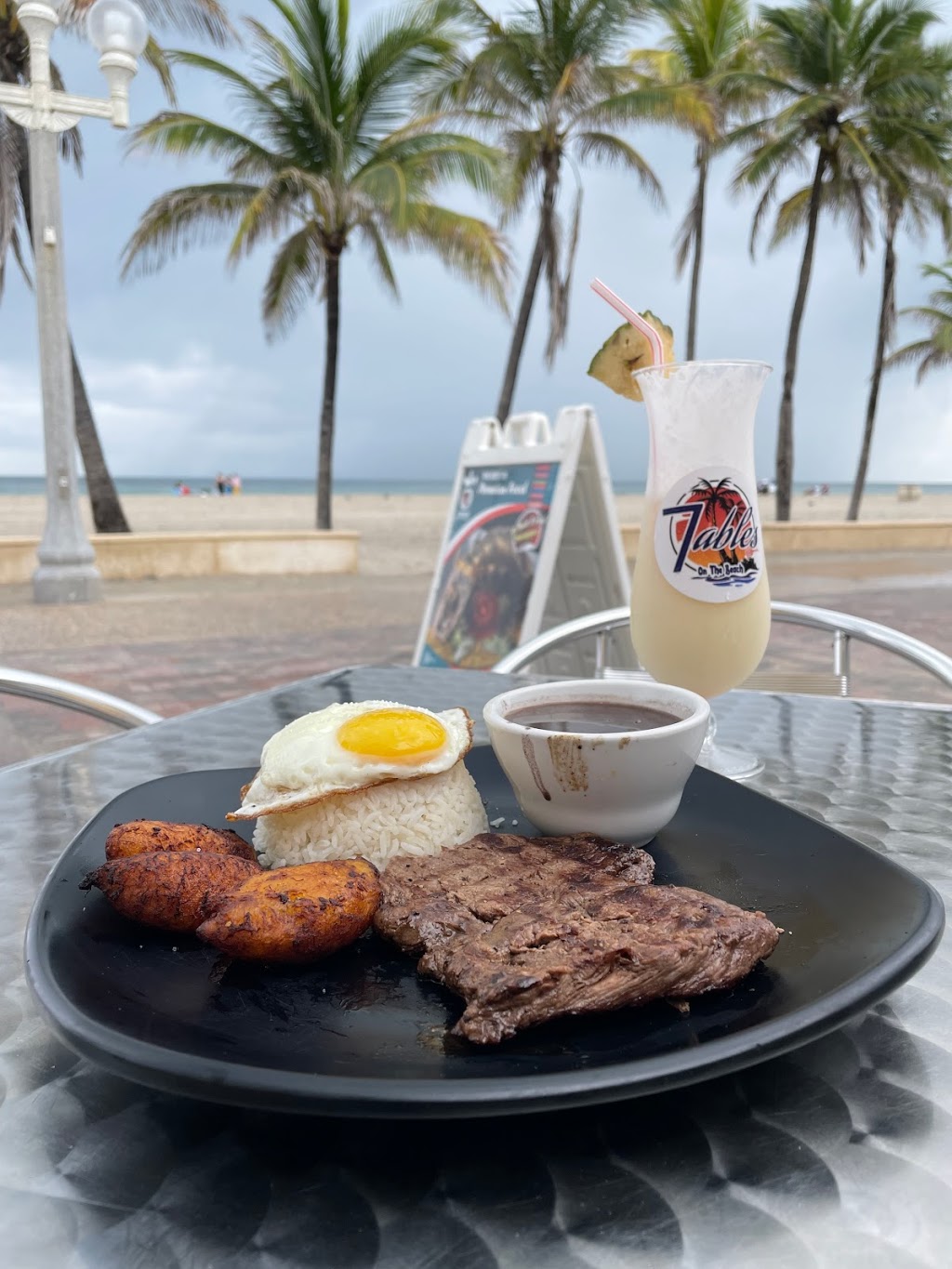 7 Tables On The Beach | restaurant | 600 N Surf Rd, Hollywood, FL 33019, USA | 8572189129 OR +1 857-218-9129