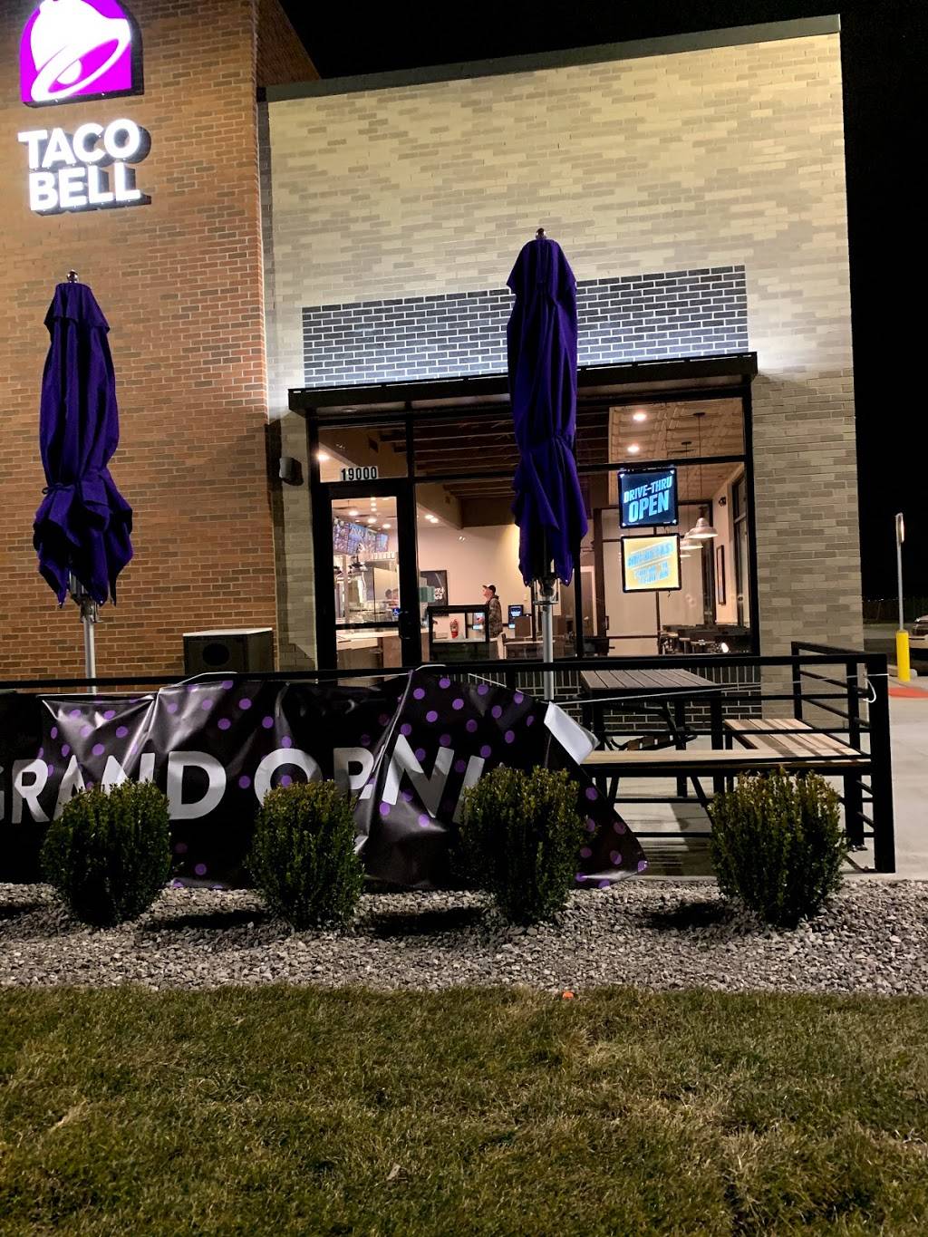 Taco Bell | meal takeaway | 19000 Northline Rd, Southgate, MI 48195, USA | 7342509118 OR +1 734-250-9118