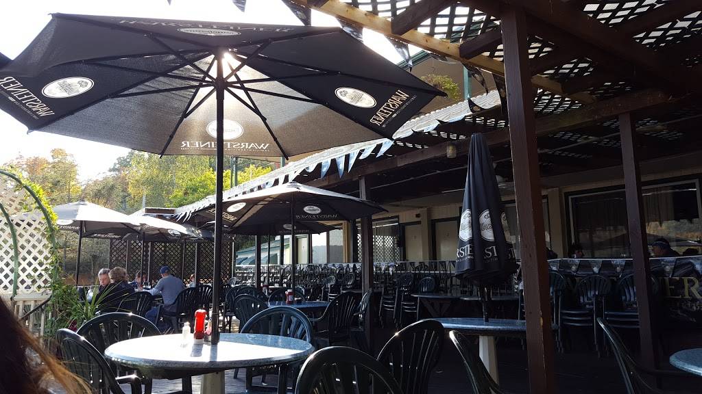 Breezy point inn | restaurant | 620 Jersey Ave, Greenwood Lake, NY 10925, USA | 8454778100 OR +1 845-477-8100