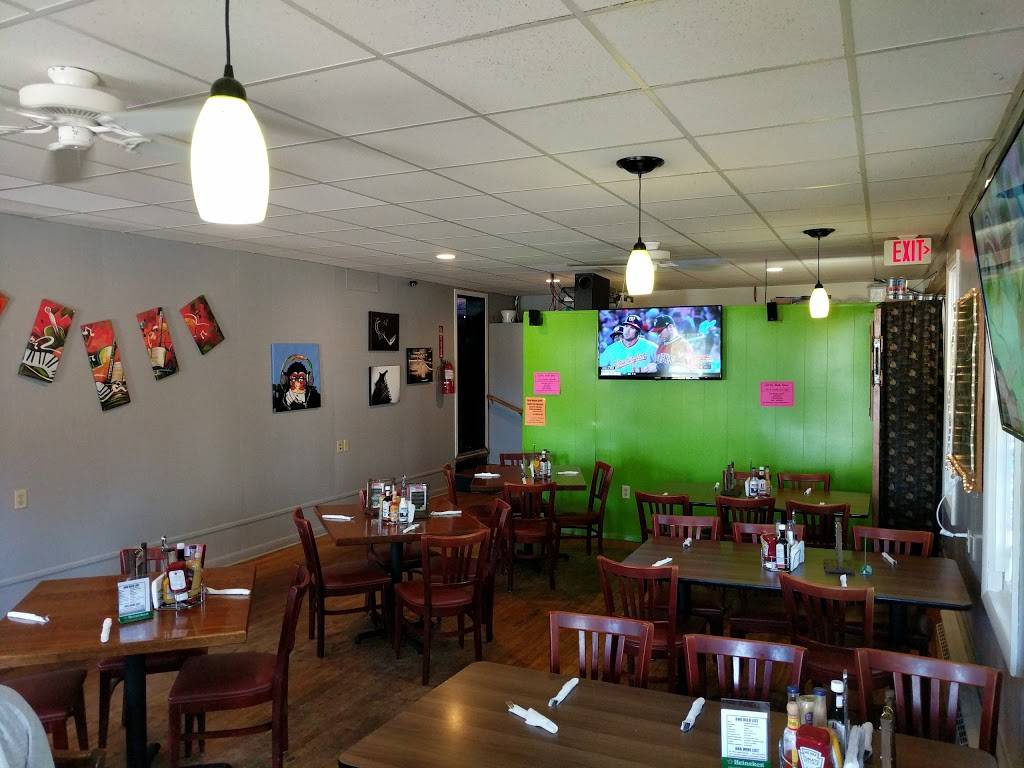 Brat House Grill | restaurant | 49 Wisconsin Dells Pkwy S, Wisconsin Dells, WI 53965, USA | 6082548505 OR +1 608-254-8505