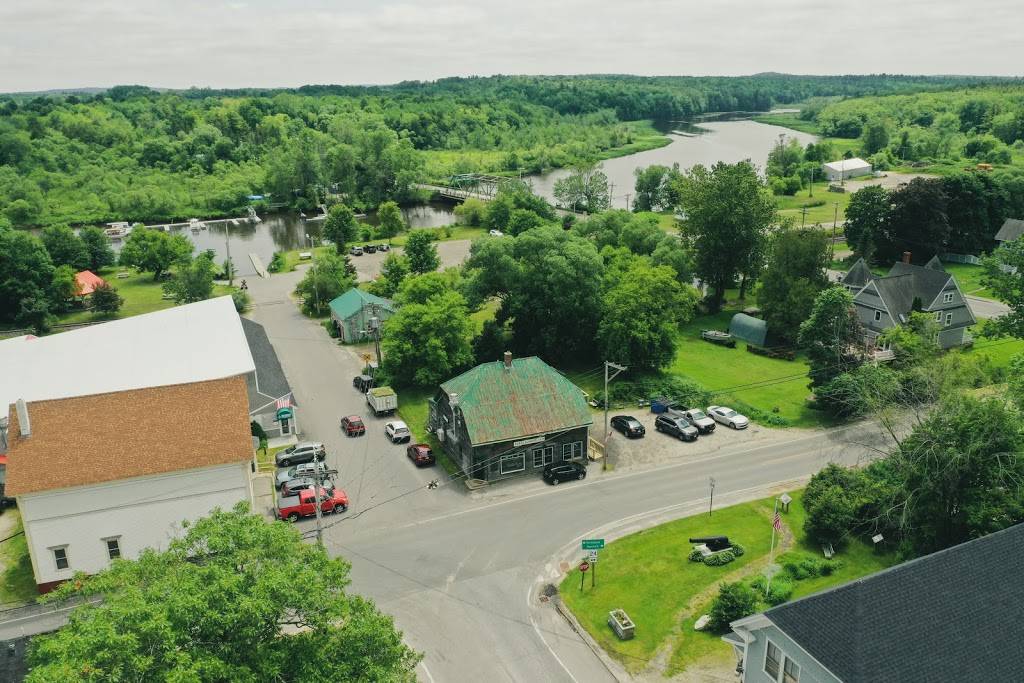 Three Robbers Pub | restaurant | 12 Main St, Bowdoinham, ME 04008, USA | 2076661197 OR +1 207-666-1197