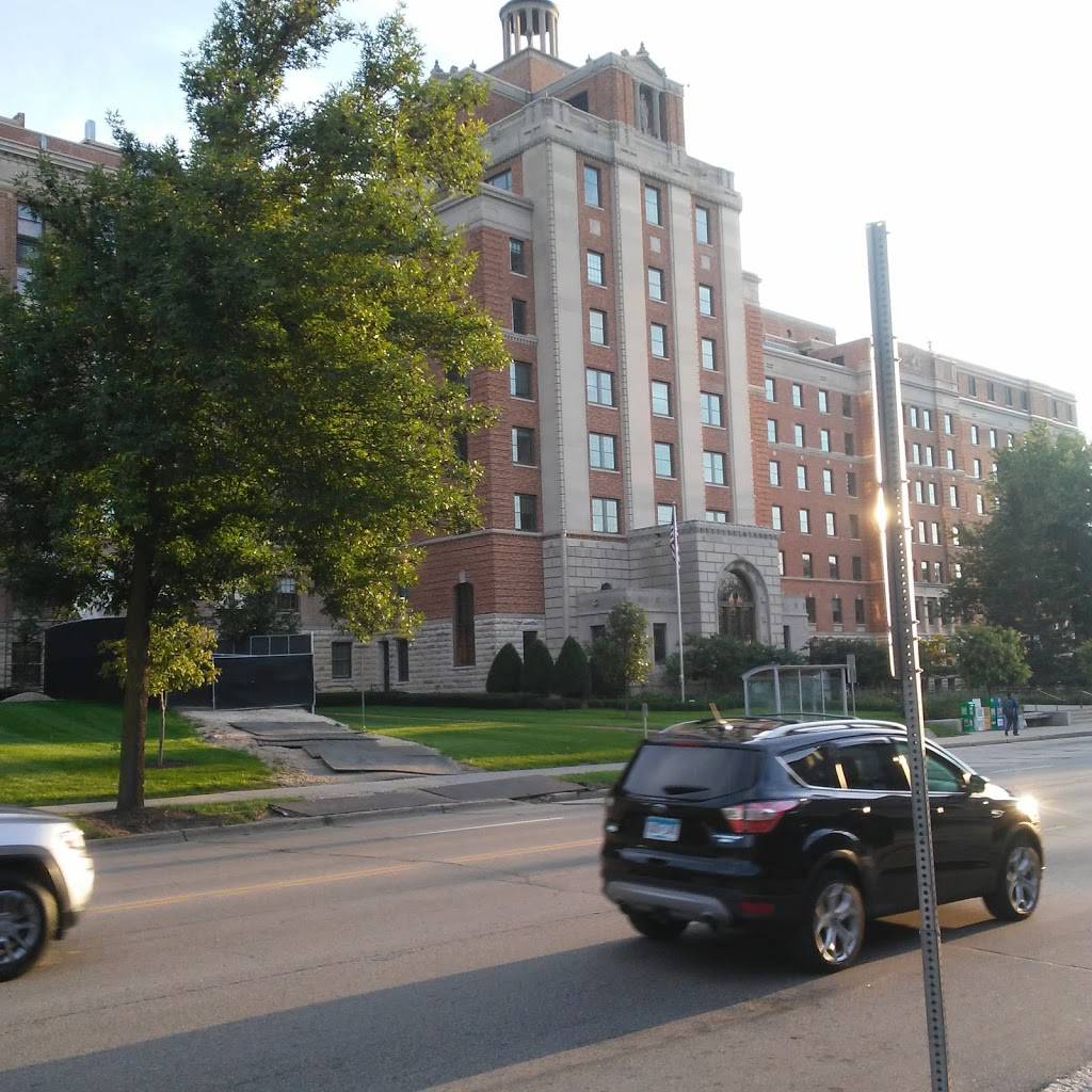 St. Marys Hospital: Cafeteria | restaurant | 1216 2nd St SW, Rochester, MN 55902, USA | 5072842511 OR +1 507-284-2511