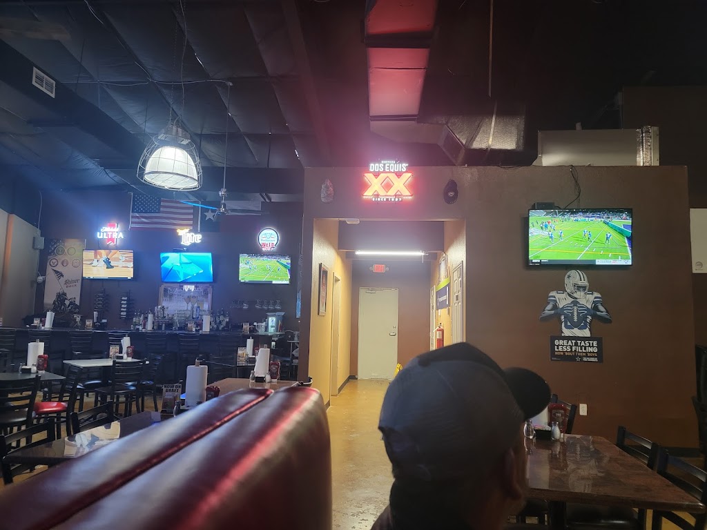 Smokey Rooster bar and grill | restaurant | 6122 Kostoryz Rd, Corpus Christi, TX 78415, USA | 3614149388 OR +1 361-414-9388