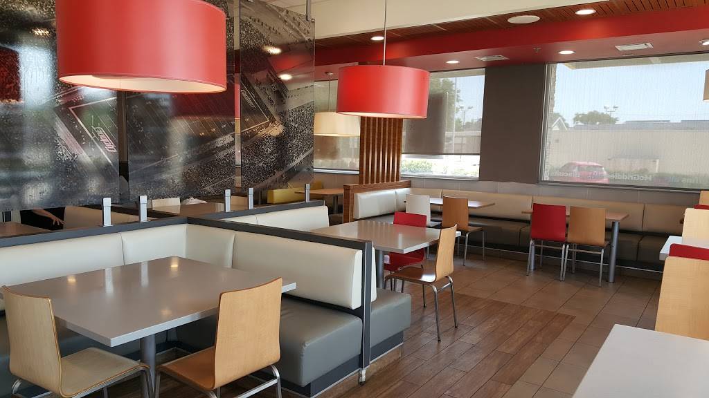 McDonalds | cafe | 3621 Lincoln Way, Ames, IA 50010, USA | 5152925200 OR +1 515-292-5200