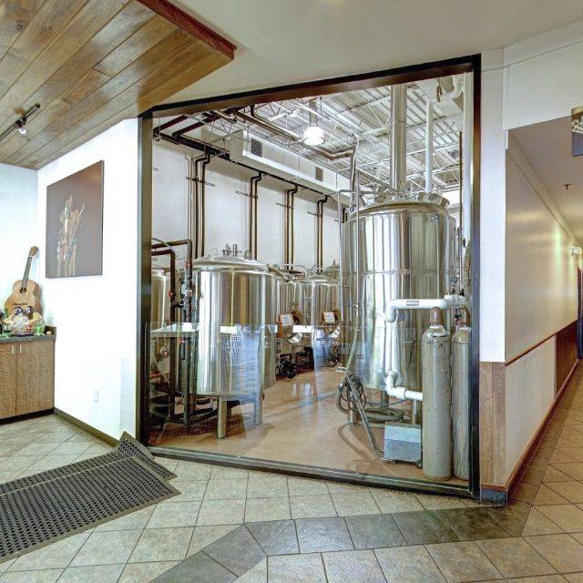 Mexitaly Brick oven Brewhouse | restaurant | 2440 E Market St, York, PA 17402, USA | 7176008226 OR +1 717-600-8226