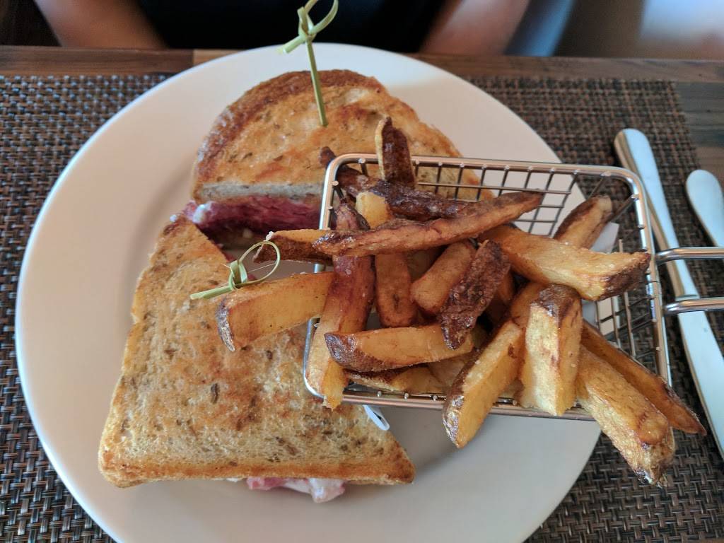 Olde Trading Post | restaurant | 1218 Jericho Turnpike, New Hyde Park, NY 11040, USA | 5164923195 OR +1 516-492-3195