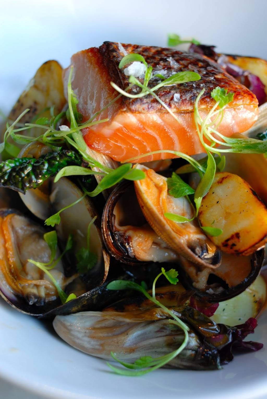 Lucca Bar & Grill | restaurant | 439 1st St, Benicia, CA 94510, USA | 7077453749 OR +1 707-745-3749