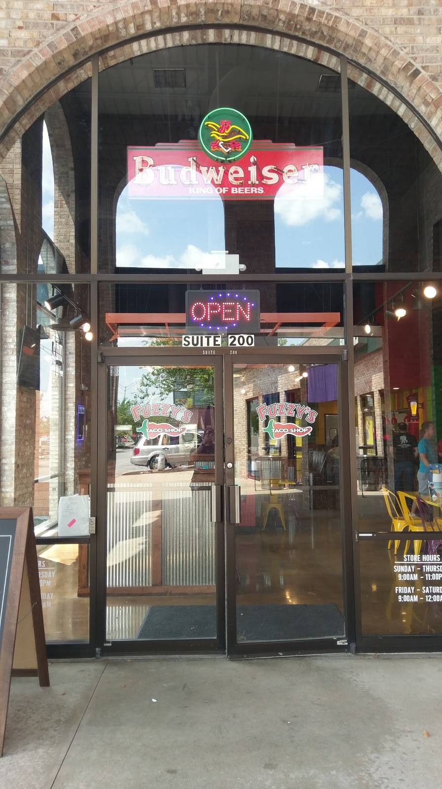 Fuzzys Taco Shop | restaurant | 205 E Nifong Blvd Suite 200, Columbia, MO 65203, USA | 5738182233 OR +1 573-818-2233