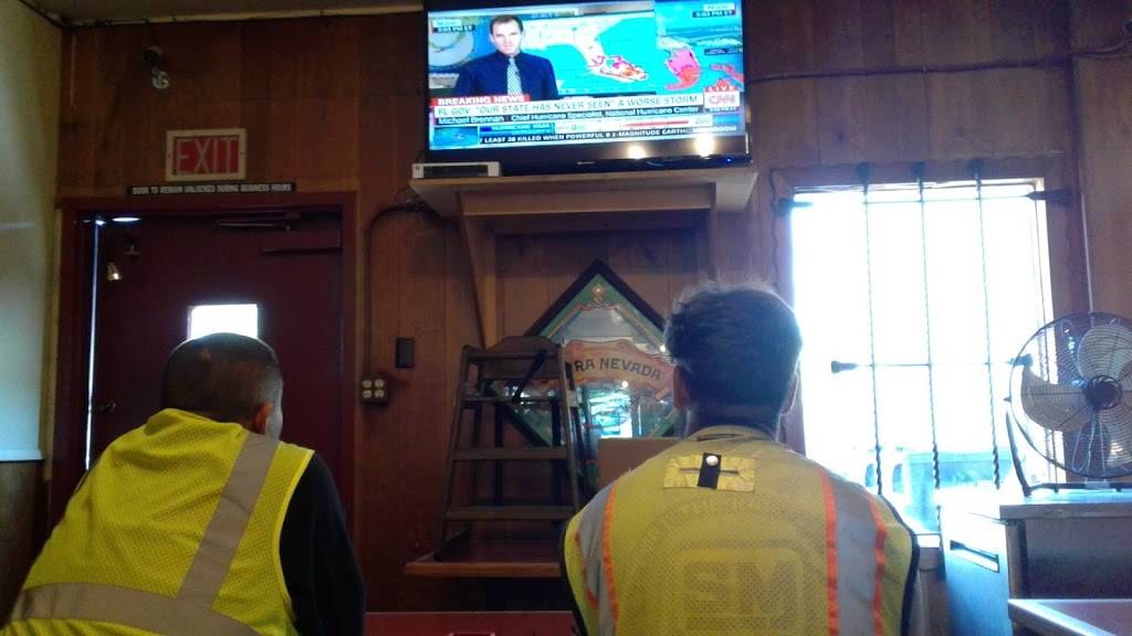 Round Table Pizza | meal delivery | 399 1st St, Los Altos, CA 94022, USA | 6509410237 OR +1 650-941-0237