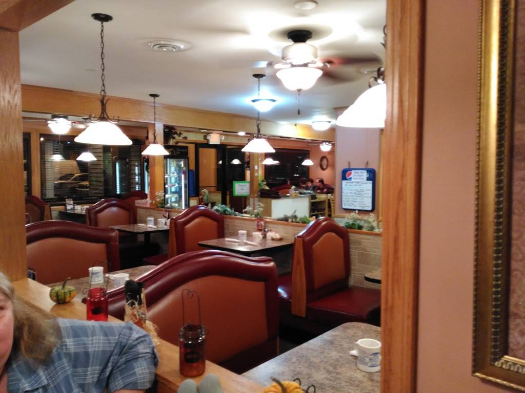 Sunrise Family Restaurant | restaurant | 1052 W Main St, Stoughton, WI 53589, USA | 6088771930 OR +1 608-877-1930