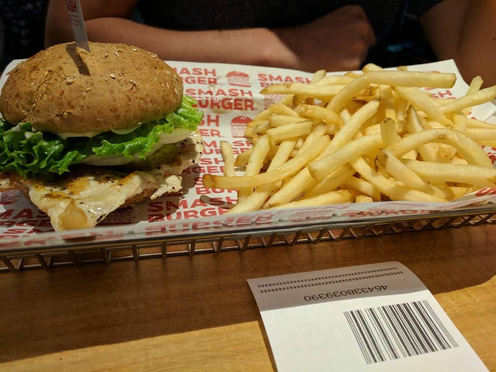 Smashburger | restaurant | 2100 North Snelling Avenue, Suite 65A, Roseville, MN 55113, USA | 6512510220 OR +1 651-251-0220