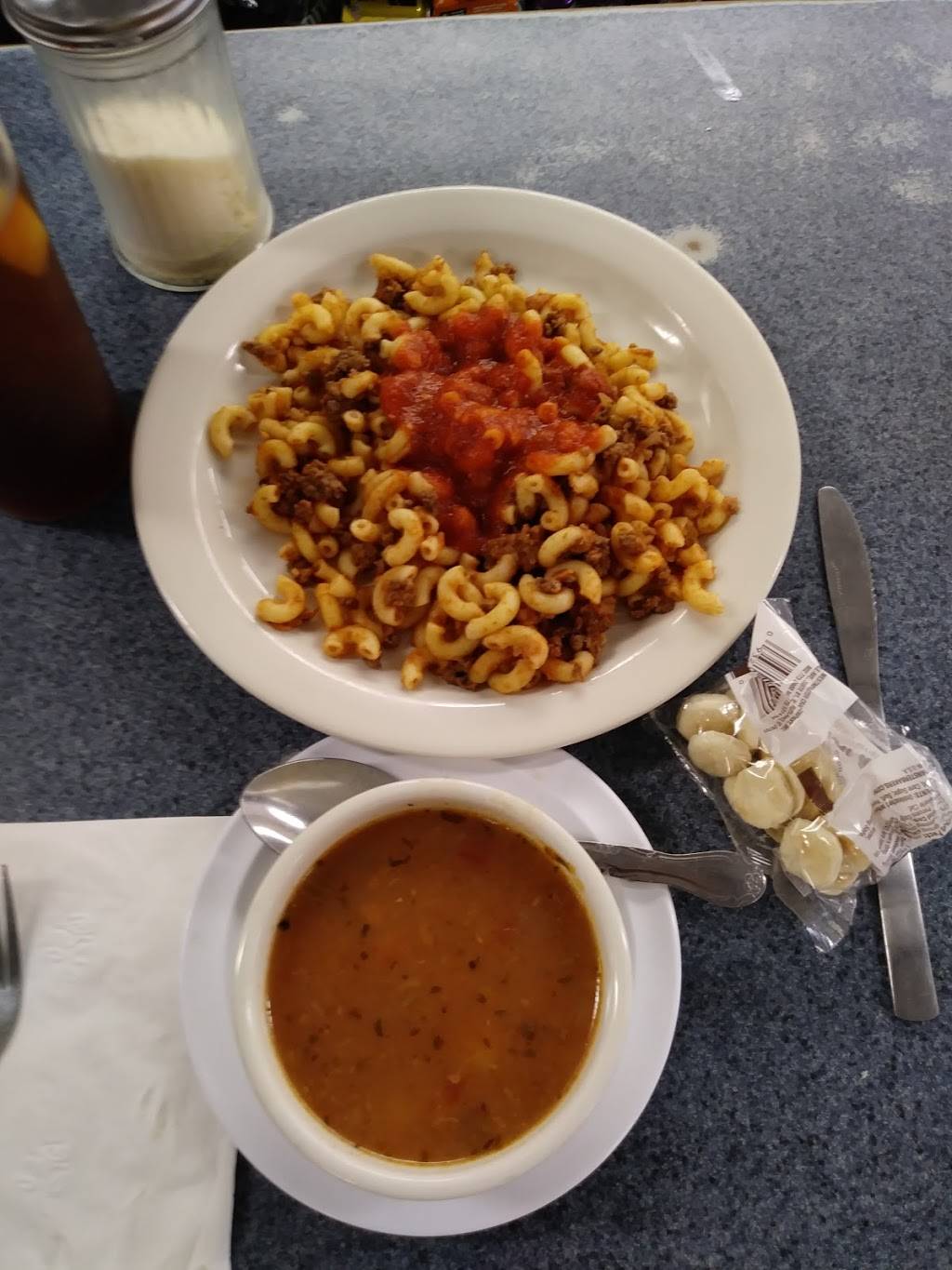 Liberty Lunch | restaurant | 732 Central Ave, Pawtucket, RI 02861, USA | 4017258396 OR +1 401-725-8396