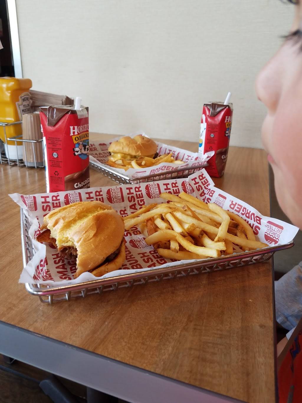 Smashburger | restaurant | 17747 Tomball Pkwy, Houston, TX 77064, USA | 2818905335 OR +1 281-890-5335