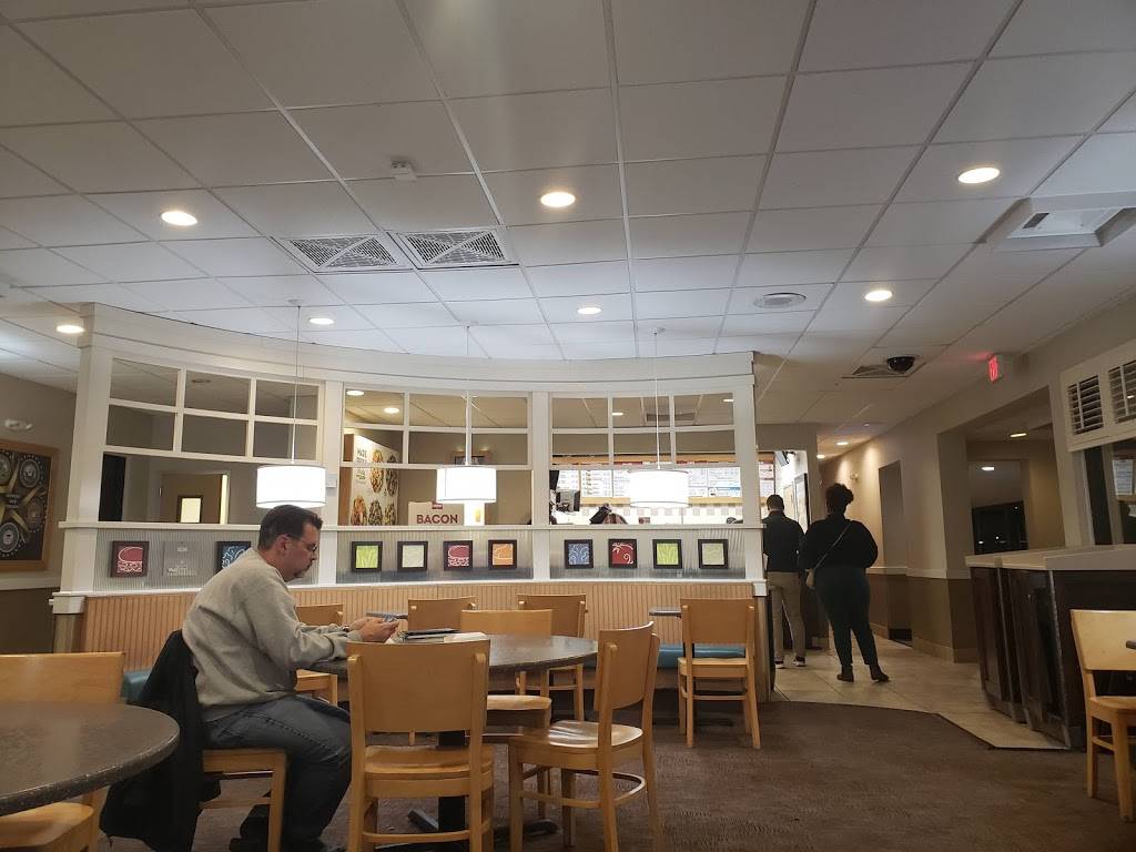 Wendys | restaurant | 208 E Little Creek Rd, Norfolk, VA 23505, USA | 7575837092 OR +1 757-583-7092