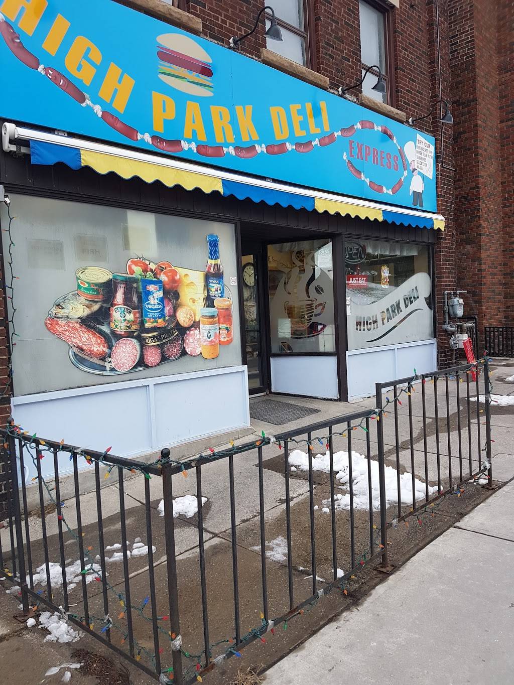 High Park Deli Express | restaurant | 1960 Bloor St W, Toronto, ON M6P 3K9, Canada | 4167693223 OR +1 416-769-3223