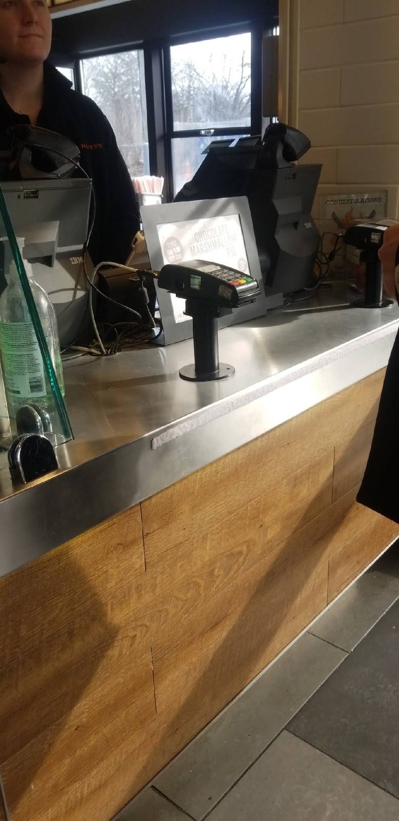 Harveys | restaurant | 233 N Front St, Belleville, ON K8P 3C3, Canada | 6139671165 OR +1 613-967-1165