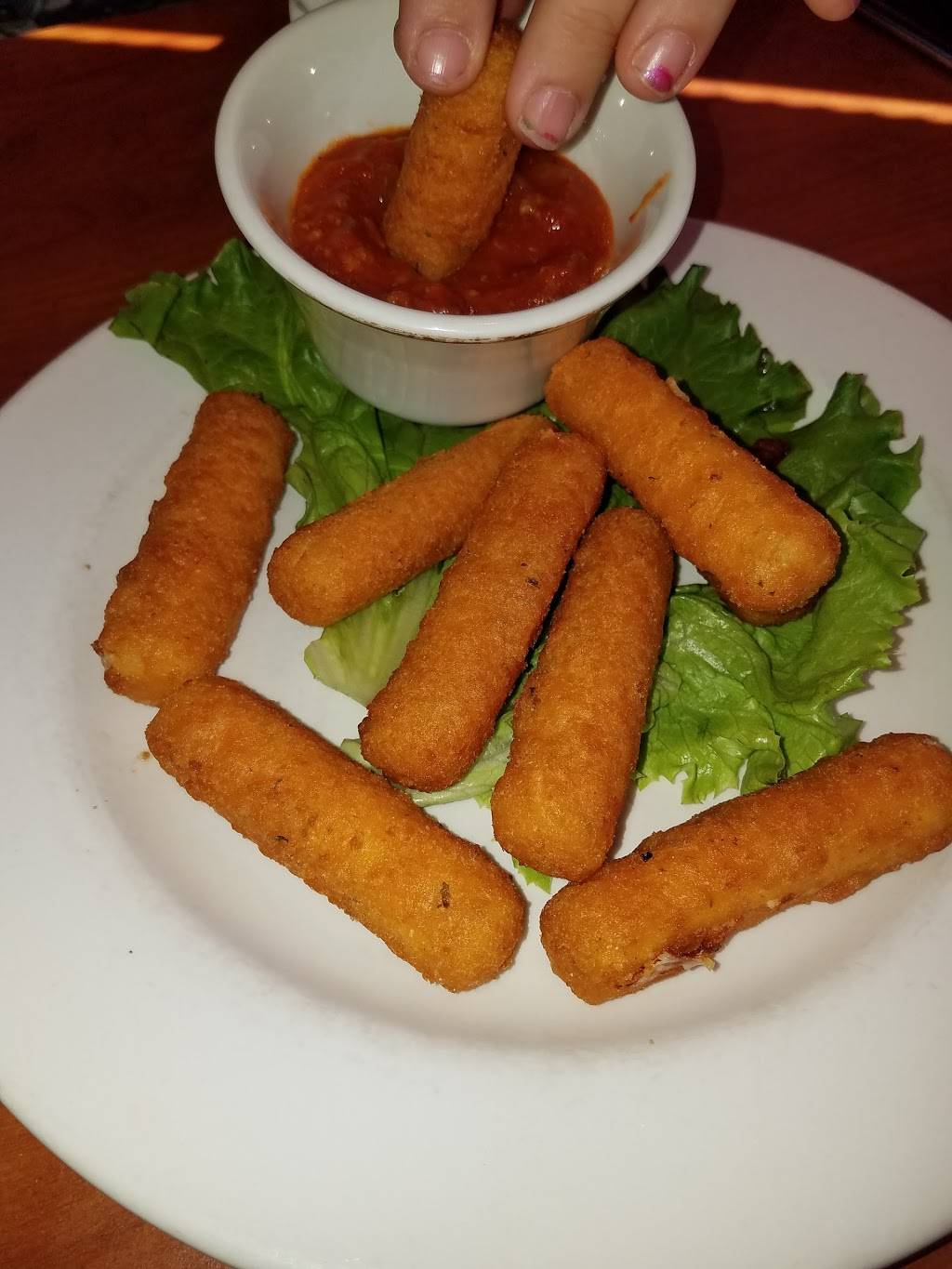 Mama Mias Italian Restaurant | restaurant | 2868 Madison Ave, Granite City, IL 62040, USA | 6188776427 OR +1 618-877-6427