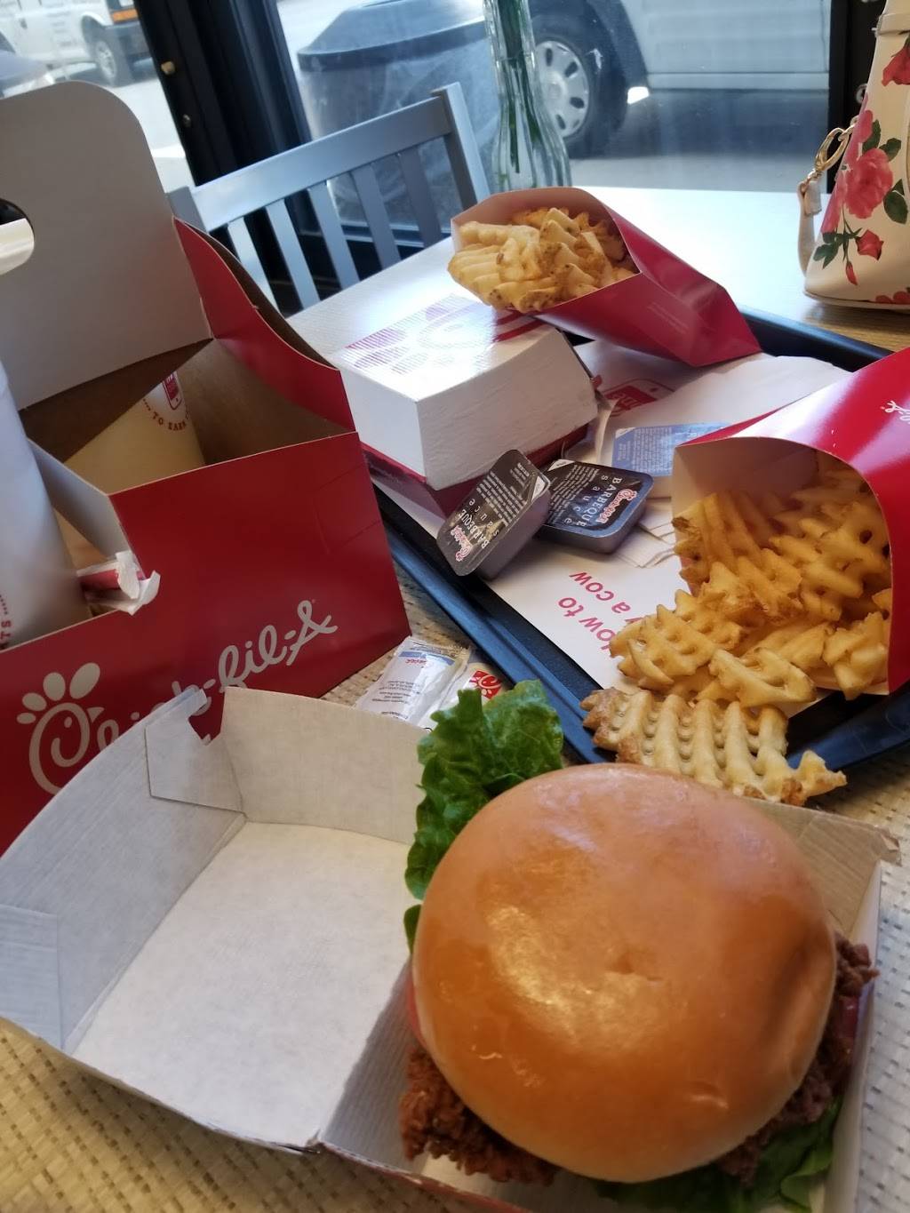 Chick-fil-A | restaurant | 3990 John R St, Detroit, MI 48201, USA | 3138310200 OR +1 313-831-0200