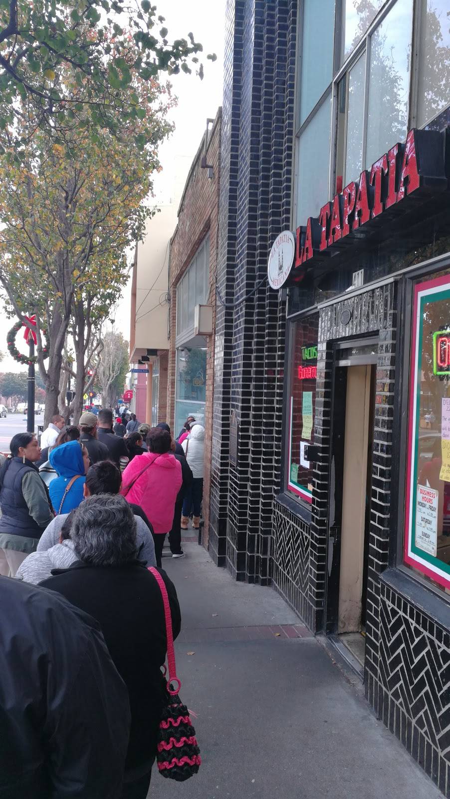 La Tapatia Mexicatessen | restaurant | 411 Grand Ave, South San Francisco, CA 94080, USA | 6505895881 OR +1 650-589-5881