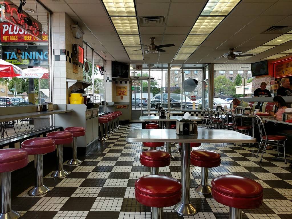 Plush Pup | restaurant | 5344 N Cumberland Ave, Chicago, IL 60656, USA | 7736934311 OR +1 773-693-4311