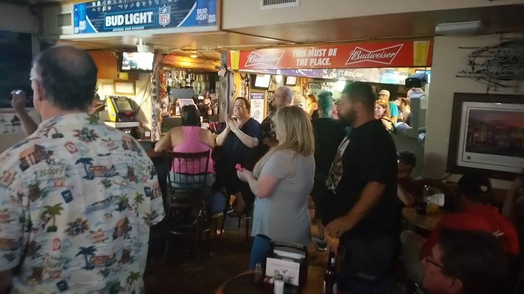 Rubens Bar & Grill | restaurant | 255 E Ave M, Lancaster, CA 93535, USA | 6614719356 OR +1 661-471-9356