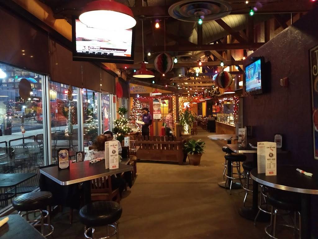 Chevys Fresh Mex | restaurant | 1201 S Hayes St Lbby 1, Arlington, VA 22202, USA | 7034138700 OR +1 703-413-8700