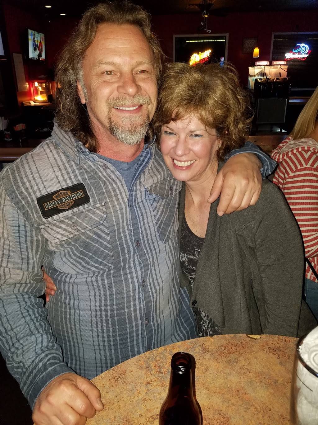 Sliderz Bar & Grill | restaurant | 5995 East, US-36, Decatur, IL 62521, USA | 2178649227 OR +1 217-864-9227