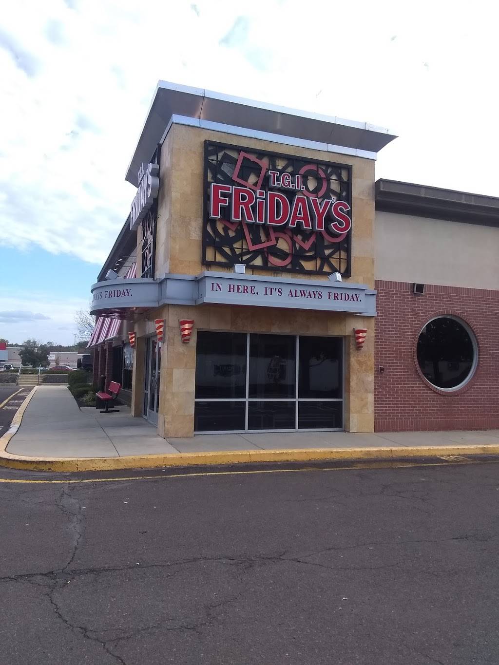 TGI Fridays | restaurant | 385 Easton Rd, Warrington, PA 18976, USA | 2159181320 OR +1 215-918-1320
