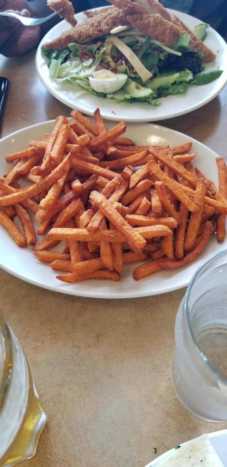 Mr Nicks Food Service | restaurant | 16 Spinnaker Way, Concord, ON L4K 2T8, Canada | 9057381144 OR +1 905-738-1144