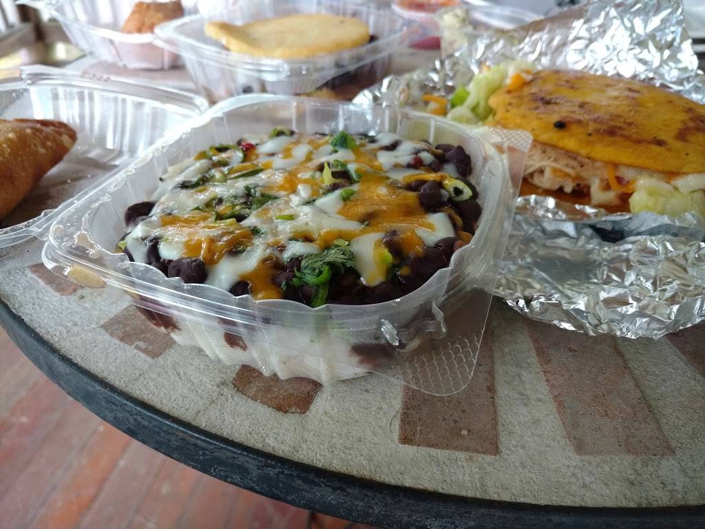 Luiss Arepera llc | restaurant | 948 Forest Ave, Portland, ME 04103, USA | 2072868646 OR +1 207-286-8646