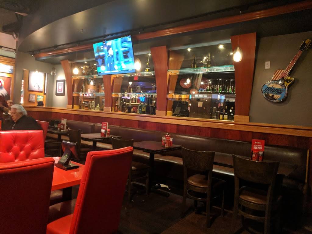Red Robin Gourmet Burgers and Brews | restaurant | 72-797 Dinah Shore Dr, Rancho Mirage, CA 92270, USA | 7603248310 OR +1 760-324-8310