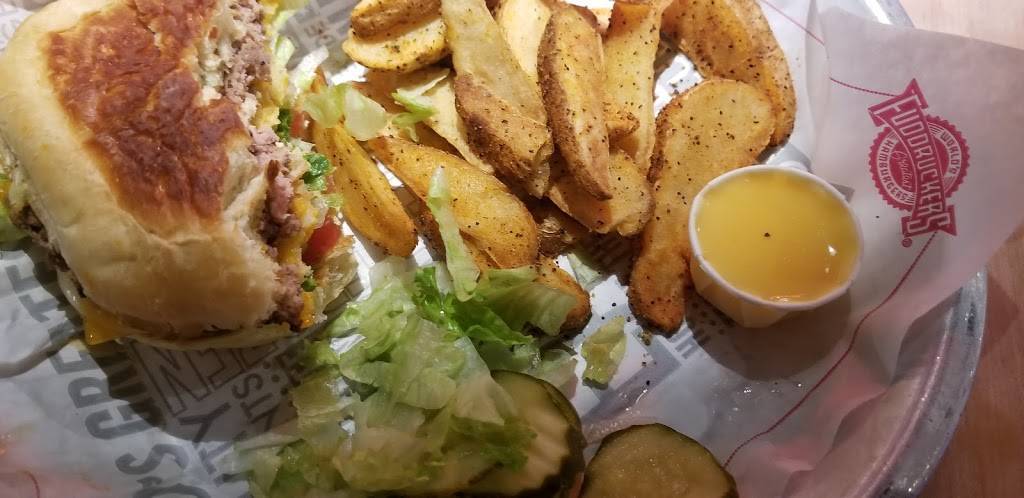 Fuddruckers | restaurant | 8941 N Black Canyon Hwy, Phoenix, AZ 85021, USA | 6028701111 OR +1 602-870-1111