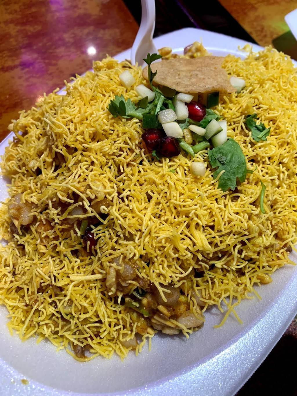 Dimples Khasiyat Restaurant | restaurant | 77 Middlesex Ave, Iselin, NJ 08830, USA | 7324040331 OR +1 732-404-0331