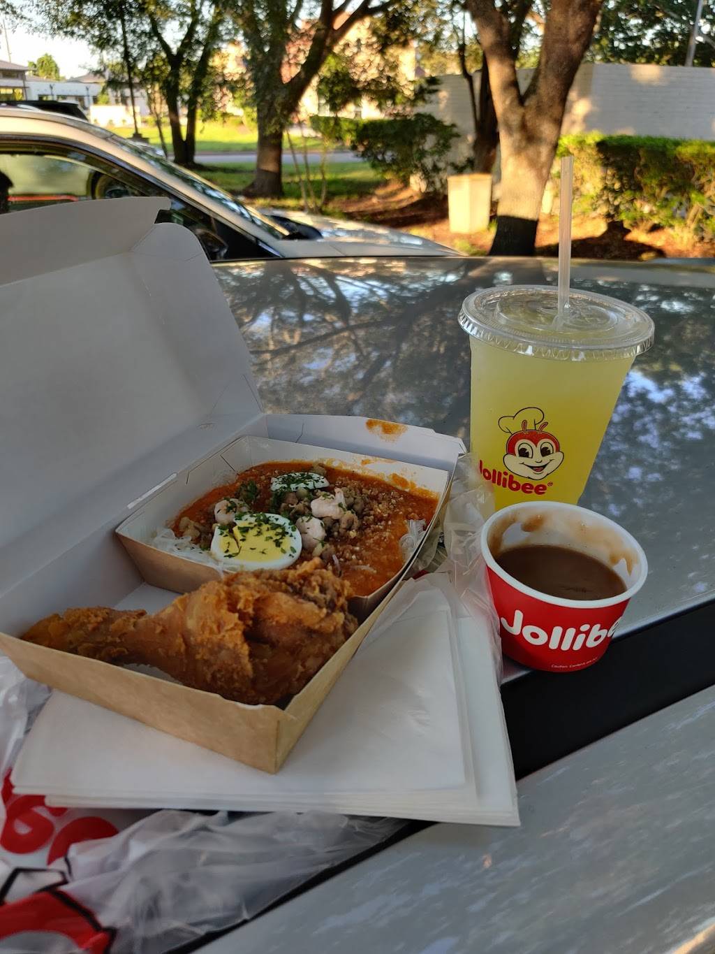 Jollibee | restaurant | 6127 Hwy 6, Missouri City, TX 77459, USA | 3462959060 OR +1 346-295-9060