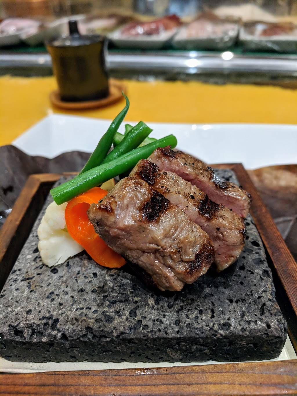 Hanare Sushi | restaurant | 2930 Bristol St, Costa Mesa, CA 92626, USA | 7145452800 OR +1 714-545-2800