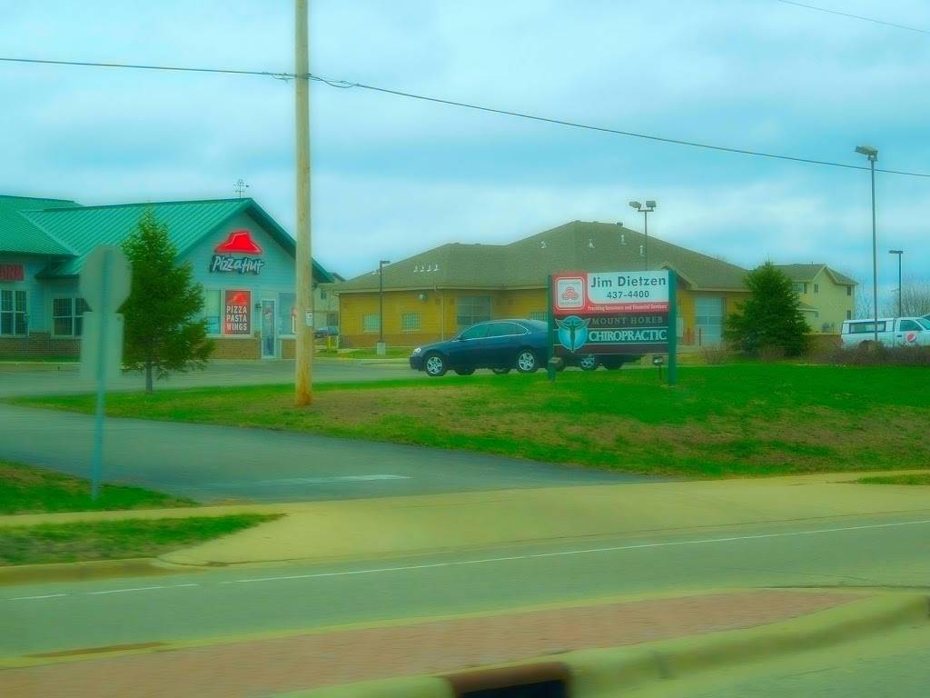 Pizza Hut | restaurant | 1848 US-18, Mt Horeb, WI 53572, USA | 6084373737 OR +1 608-437-3737