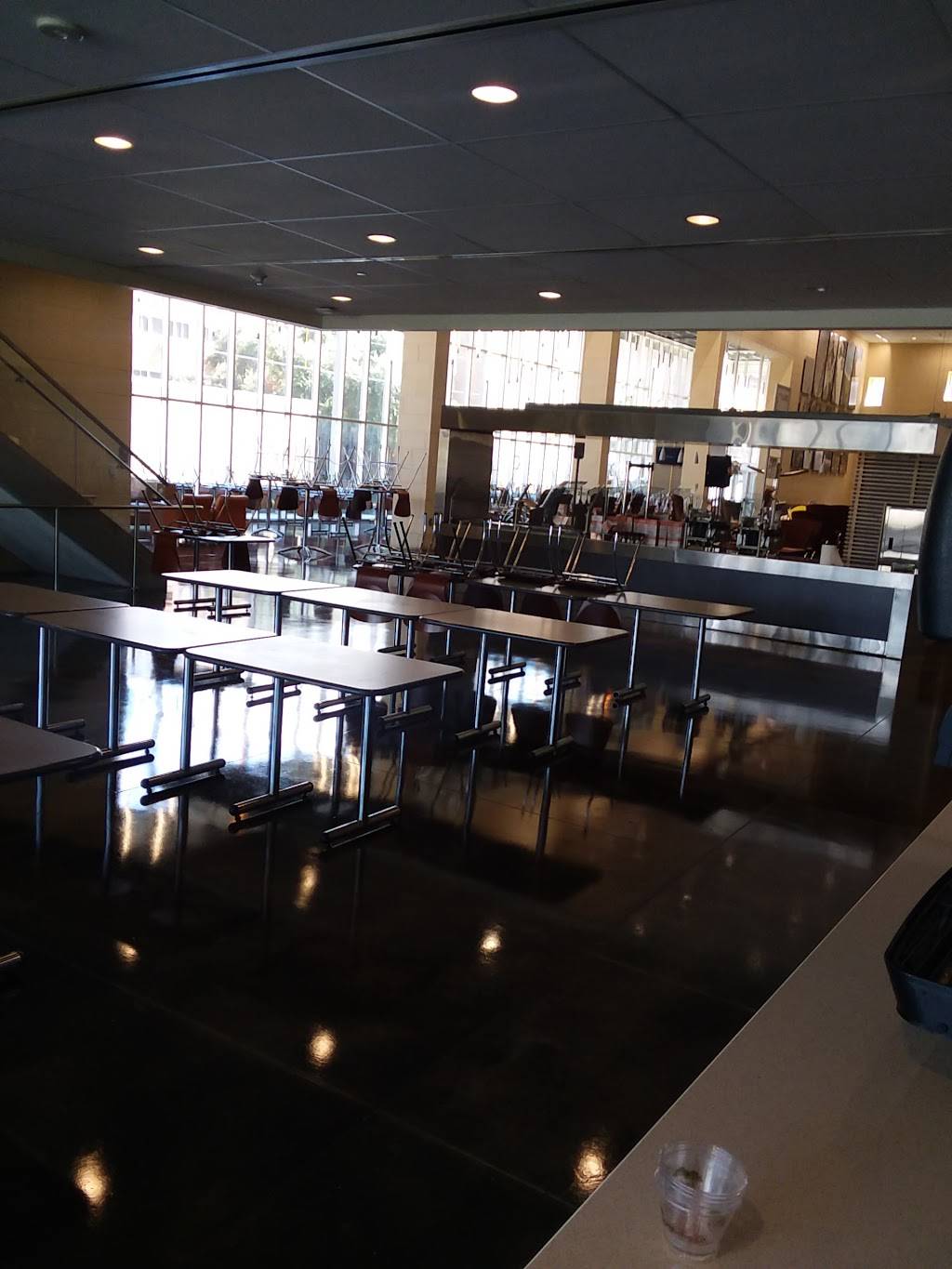 Old Main Market | restaurant | 1001 16th St, Huntsville, TX 77340, USA | 9362941914 OR +1 936-294-1914