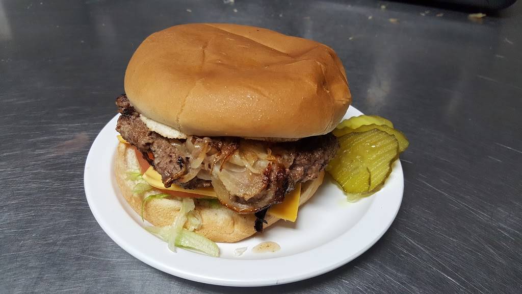 Johnnies Grill | restaurant | 224 Calumet Rd, Calumet, OK 73014, USA | 4058932612 OR +1 405-893-2612