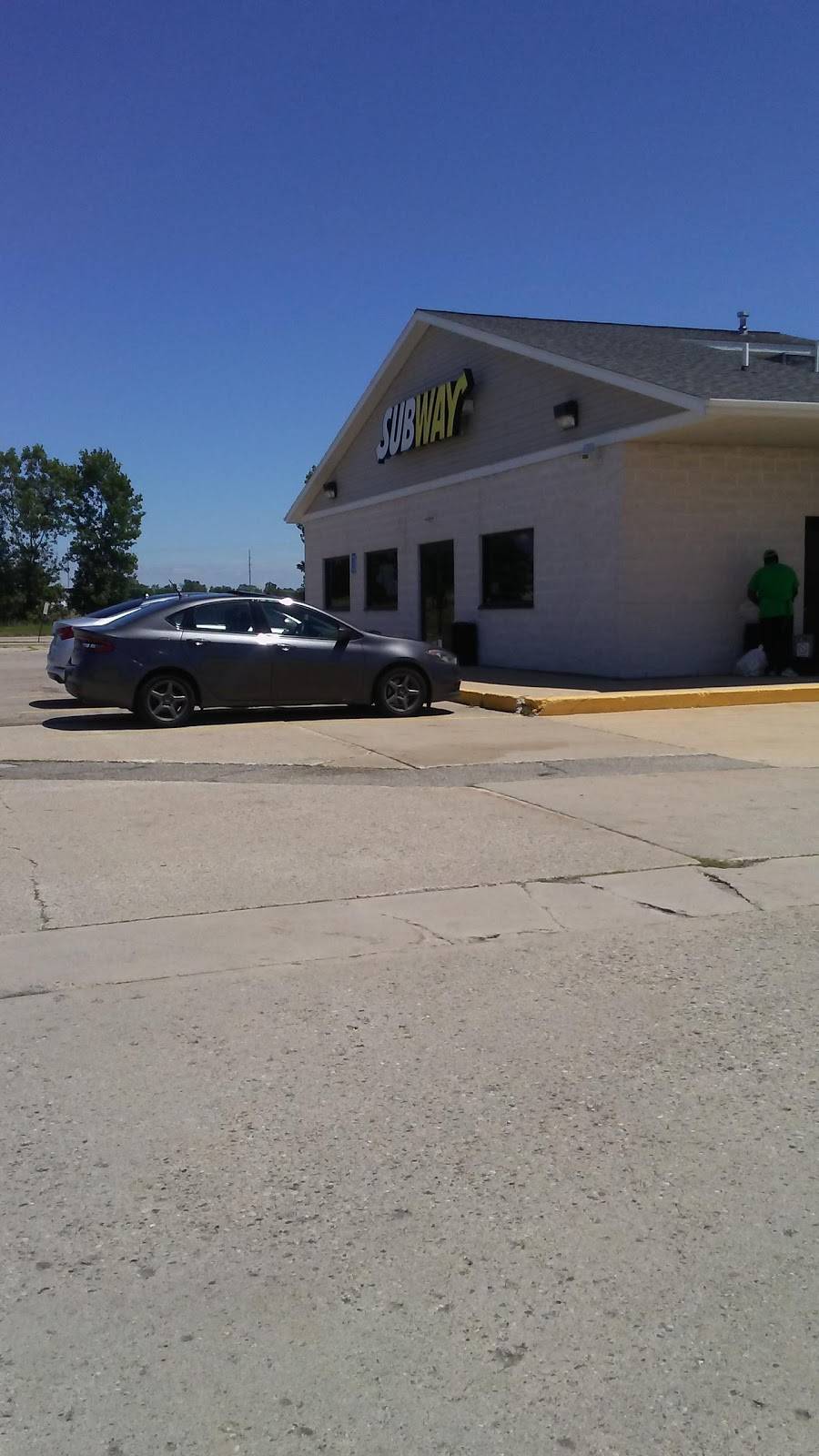 Subway | restaurant | 4360 Lincoln Rd, Holland, MI 49423, USA | 6163927490 OR +1 616-392-7490