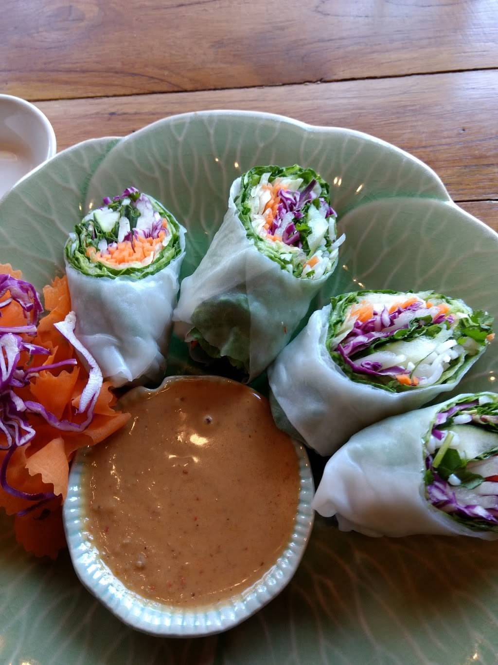 Galae Thai | restaurant | 215 Swamp Fox Rd, Alexandria, VA 22331, USA | 7039601606 OR +1 703-960-1606