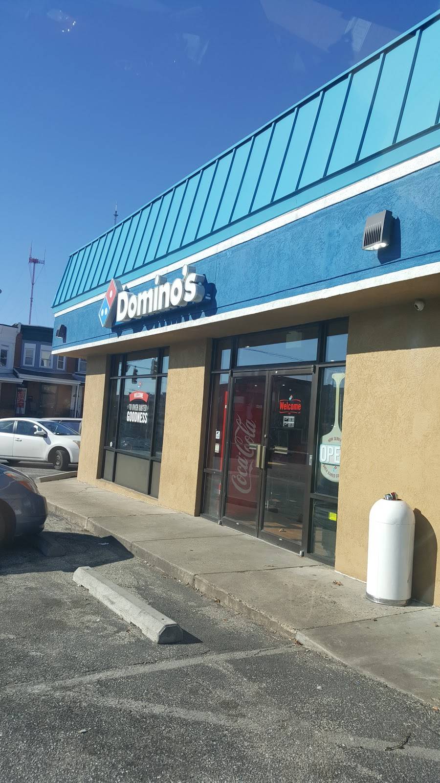 Dominos Pizza | meal delivery | 4101 Falls Rd, Baltimore, MD 21211, USA | 4102353030 OR +1 410-235-3030