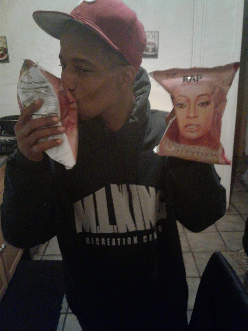 Golden Restaurant | restaurant | 2136 Stenton Ave, Philadelphia, PA 19138, USA | 2154247579 OR +1 215-424-7579