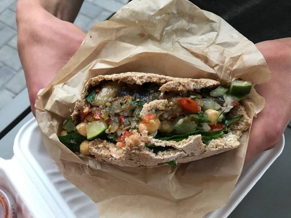 Aubergine & Company | restaurant | 2122 Highland Dr, Salt Lake City, UT 84106, USA | 8014874321 OR +1 801-487-4321